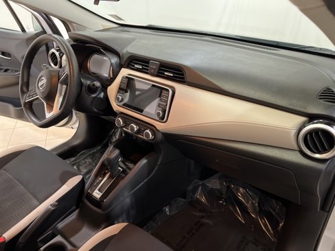 Used 2022 Nissan Versa SV image 15