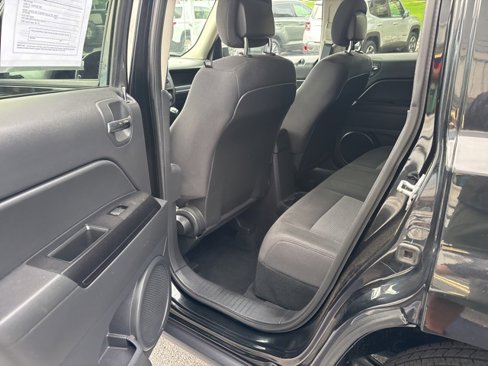 Used 2014 Jeep Patriot Sport w/ Power Value Group image 12