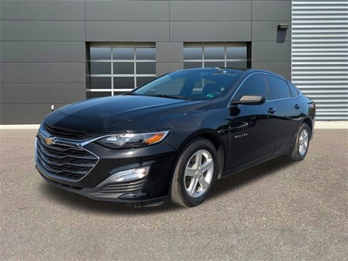 Used 2023 Chevrolet Malibu LS image 3