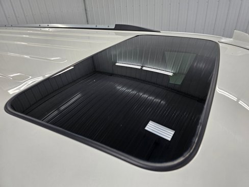 Used 2015 Chevrolet Suburban LTZ image 17