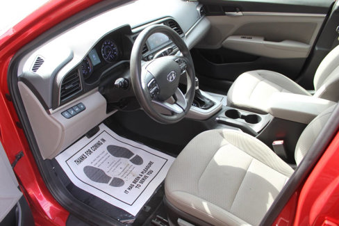 Used 2020 Hyundai Elantra SEL image 17