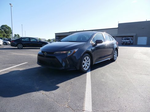 Used 2025 Toyota Corolla LE image 8