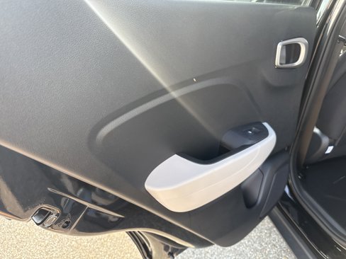 New 2025 Hyundai Venue SEL image 12