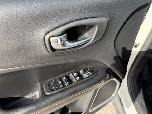 Used 2017 Jeep Compass Sport w/ Tech Group image 13
