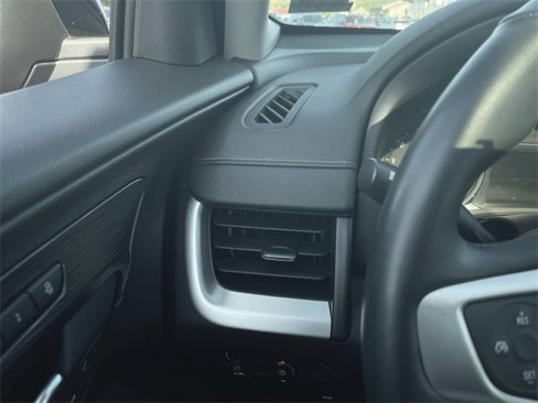 Certified 2023 GMC Terrain SLT w/ Infotainment Package II image 10