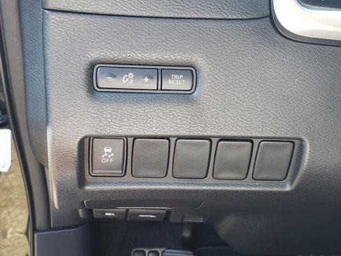 Used 2015 Nissan Murano SV image 23