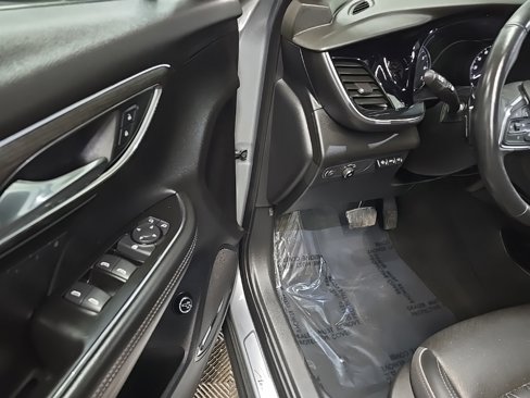 Used 2023 Buick Envision Avenir image 29