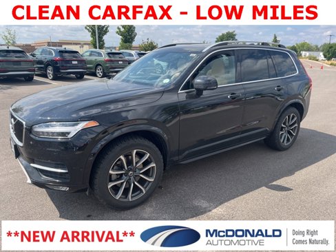 Used 2018 Volvo XC90 T6 Momentum w/ Convenience Package image 1