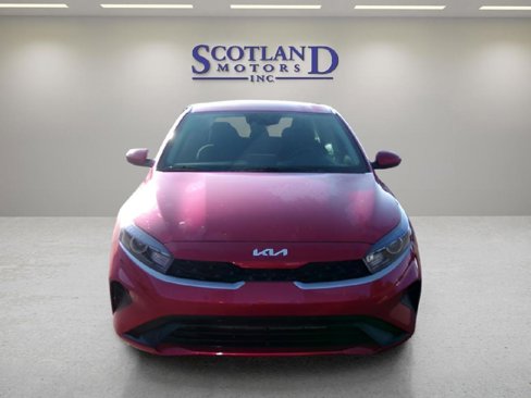 Used 2024 Kia Forte LXS image 3