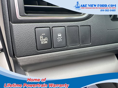 Used 2017 Toyota Camry XLE image 29