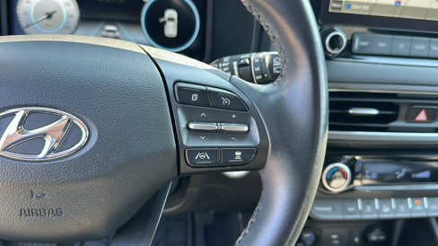 Used 2022 Hyundai Kona Limited image 16
