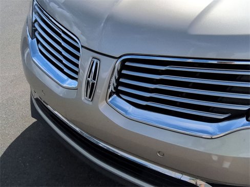 Used 2017 Lincoln MKX Reserve w/ Driver Assistance Package image 37