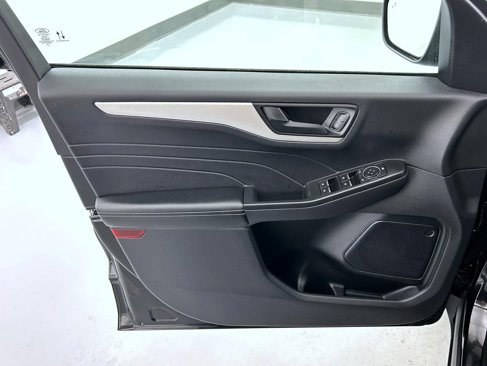Used 2022 Ford Escape SE w/ Convenience Package image 9