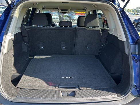 Used 2023 Nissan Rogue SV image 29