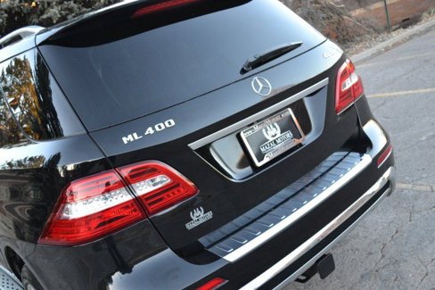 Used 2015 Mercedes-Benz ML 400 4MATIC w/ Accessory Chrome Package image 14