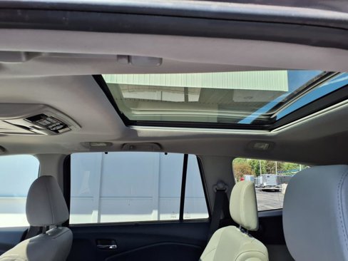Used 2017 Honda Pilot Elite image 8
