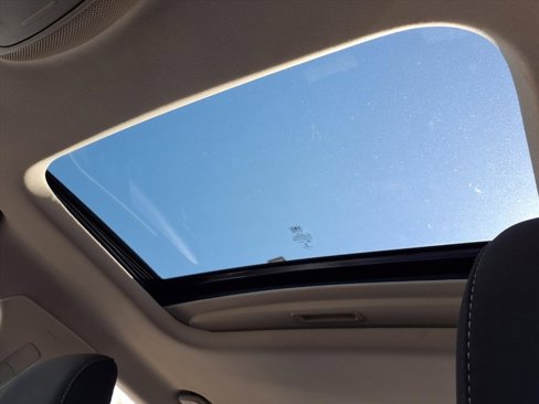 Used 2020 Ford Fusion SE image 9
