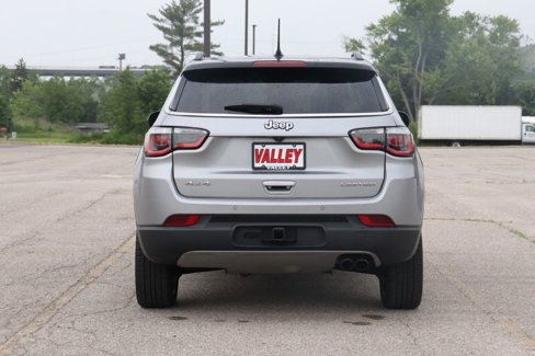 Used 2021 Jeep Compass Limited w/ Elite Exterior Group image 6
