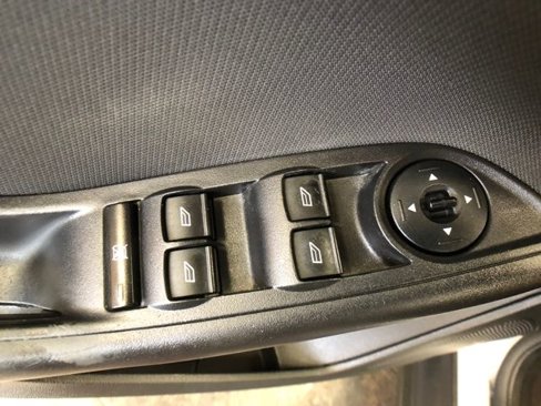 Certified 2016 Ford Focus SE image 12