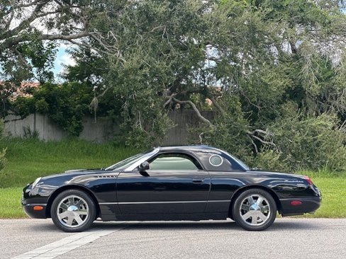 Used 2002 Ford Thunderbird image 2