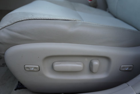 Used 2011 Toyota Avalon Limited image 25