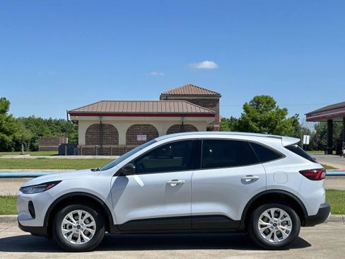 New 2025 Ford Escape Active image 3