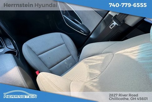 Used 2017 Hyundai Santa Fe SE image 14