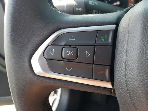 Used 2023 Jeep Compass Limited image 22