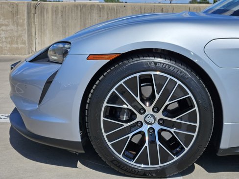 Certified 2022 Porsche Taycan image 13