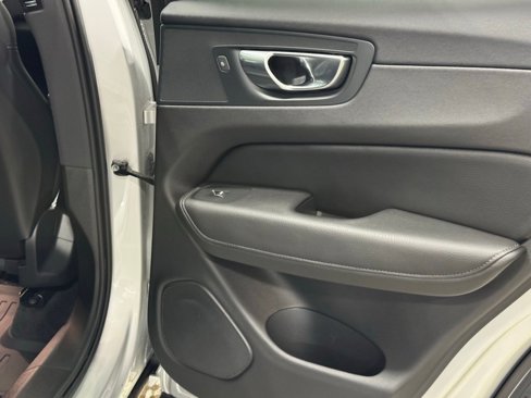 Used 2020 Volvo XC60 T6 Inscription w/ Protection Package image 30