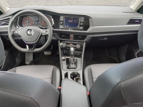 Used 2021 Volkswagen Jetta SE image 11
