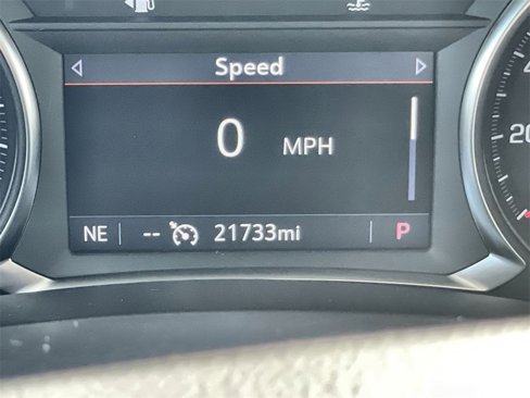 Used 2024 GMC Terrain SLT image 18