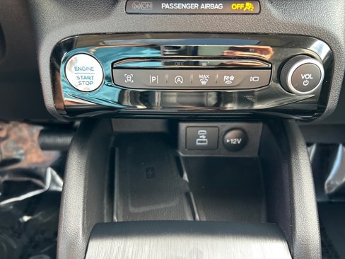 Used 2023 Ford Escape Platinum image 31