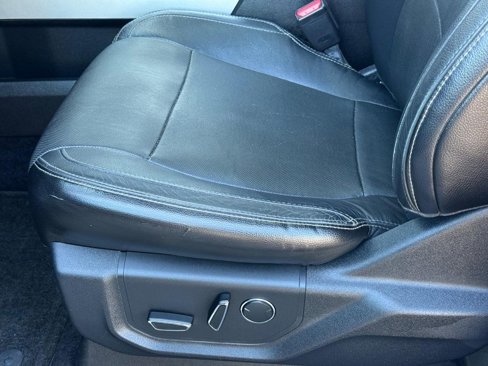Used 2015 Ford F150 Lariat w/ Equipment Group 502A Luxury image 22