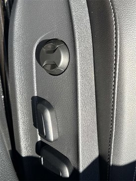 Certified 2022 Volkswagen Passat 2.0T SE image 24