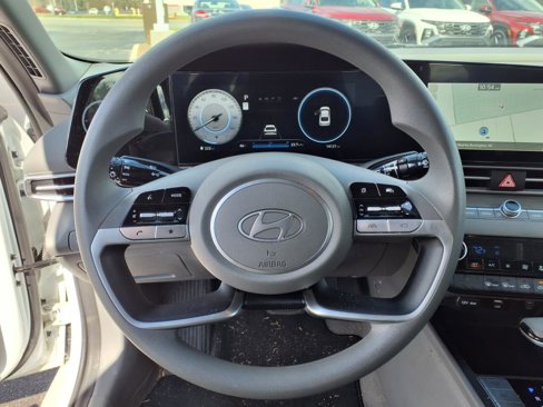 Certified 2024 Hyundai Elantra SEL image 19