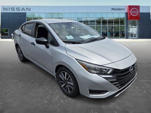 New 2025 Nissan Versa S image 3
