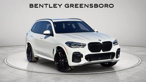 Used 2022 BMW X5 xDrive40i w/ M Sport Package image 1
