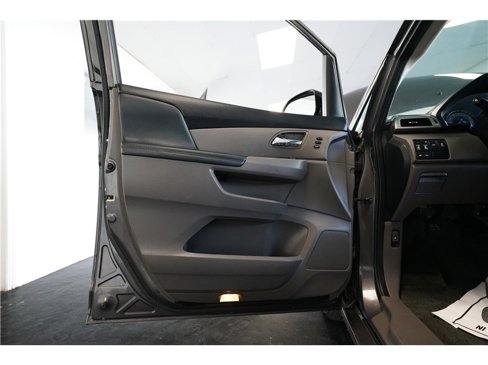 Used 2016 Honda Odyssey Touring image 18