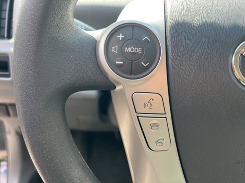 Used 2013 Toyota Prius V image 15