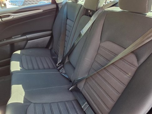 Used 2020 Ford Fusion SE image 7