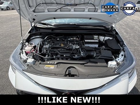 Used 2025 Toyota Corolla SE w/ SE Package image 14