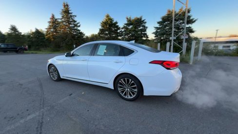 Used 2015 Hyundai Genesis 3.8 image 7