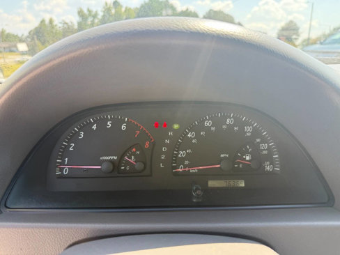Used 2004 Toyota Camry XLE image 16