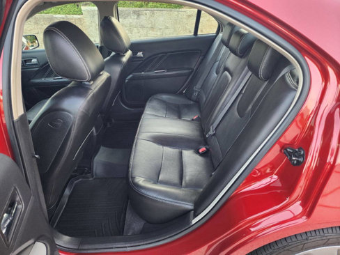 Used 2010 Ford Fusion Sport image 16