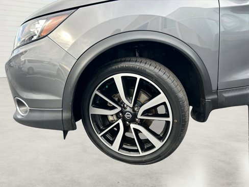 Used 2019 Nissan Rogue Sport SL w/ Premium Package image 18