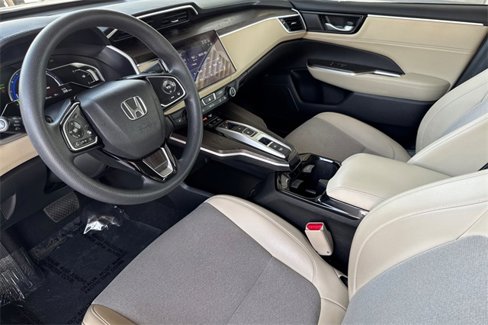 Used 2018 Honda Clarity Plug-In Hybrid image 11