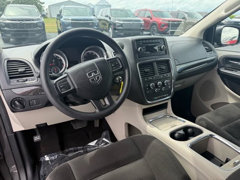 Used 2016 Dodge Grand Caravan SXT image 14