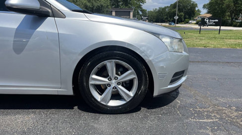 Used 2012 Chevrolet Cruze LT image 9