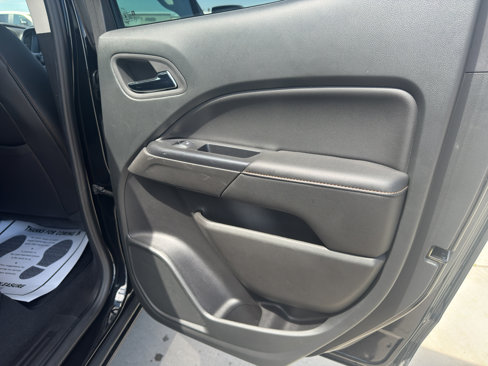 Used 2022 GMC Canyon AT4 image 22